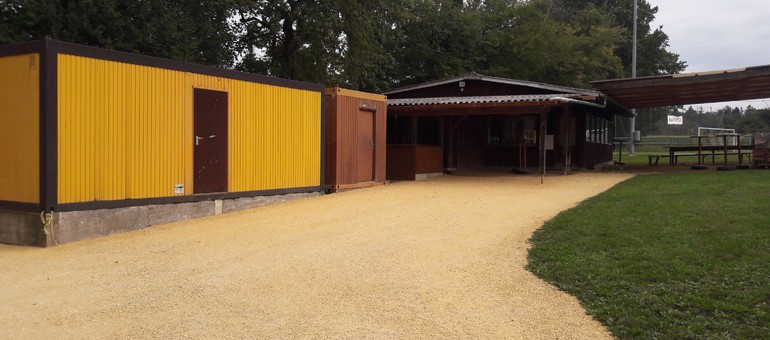 Nouvelle place au terrain de foot