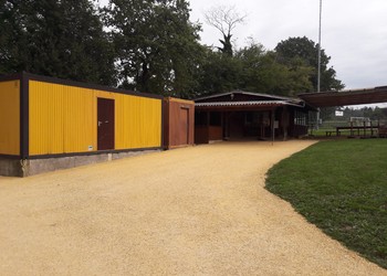 Nouvelle place au terrain de foot